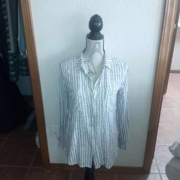 Ladies Blouse - Picture 1 of 1